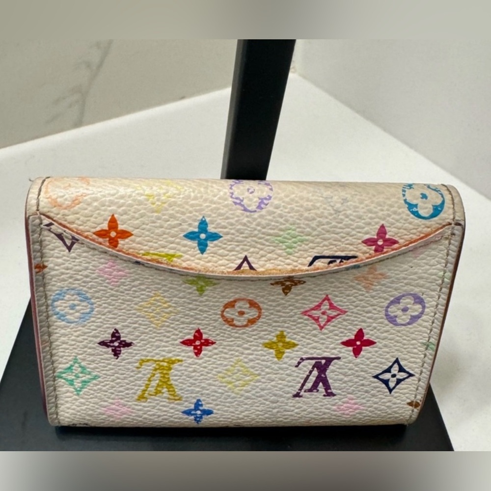 LOUIS VUITTON TAKASHI X MURAKAMI🔥White
Coin Pouch/Card Holder w/Dust Bag🔥 - Picture 2 of 9